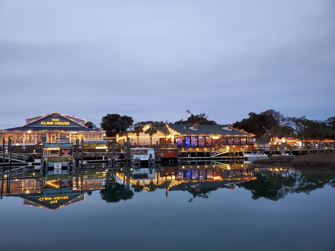 Discover Salt Life and Night Life: The Enchanting Murrells Inlet Marshwalk